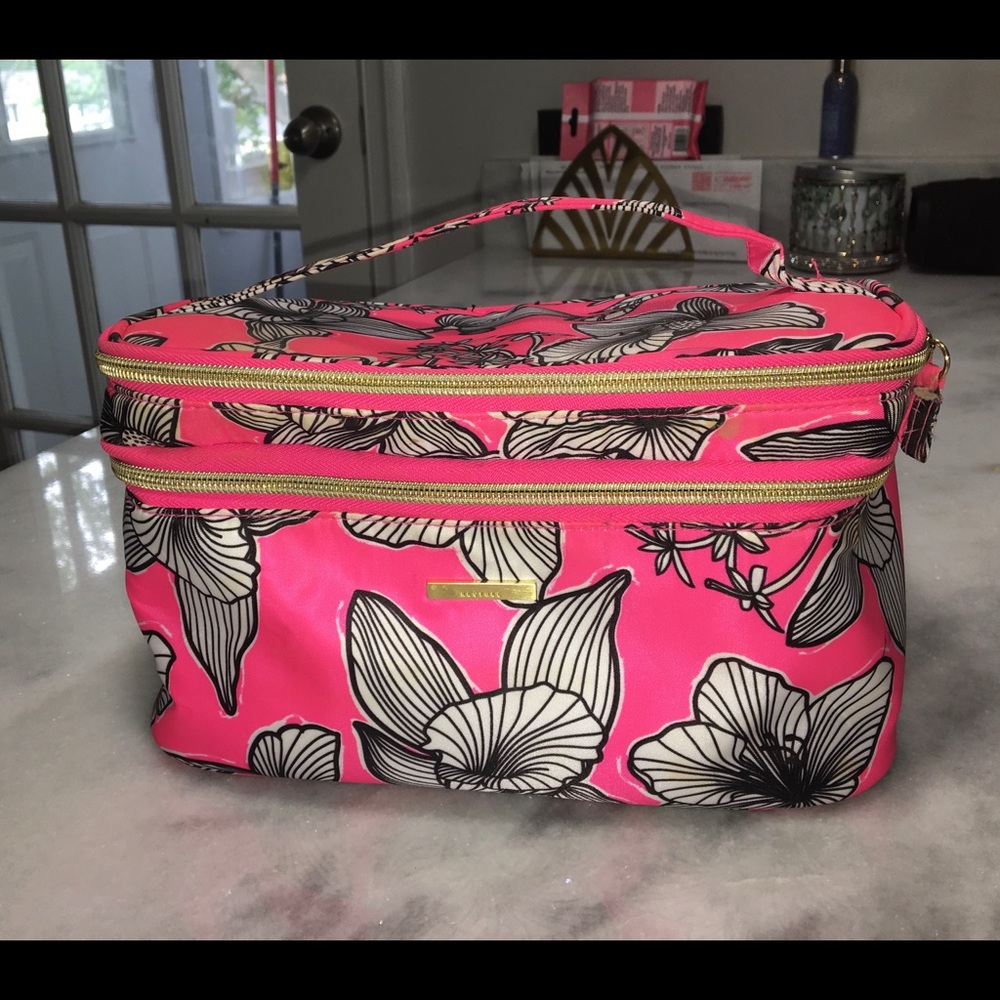 Makeup bag